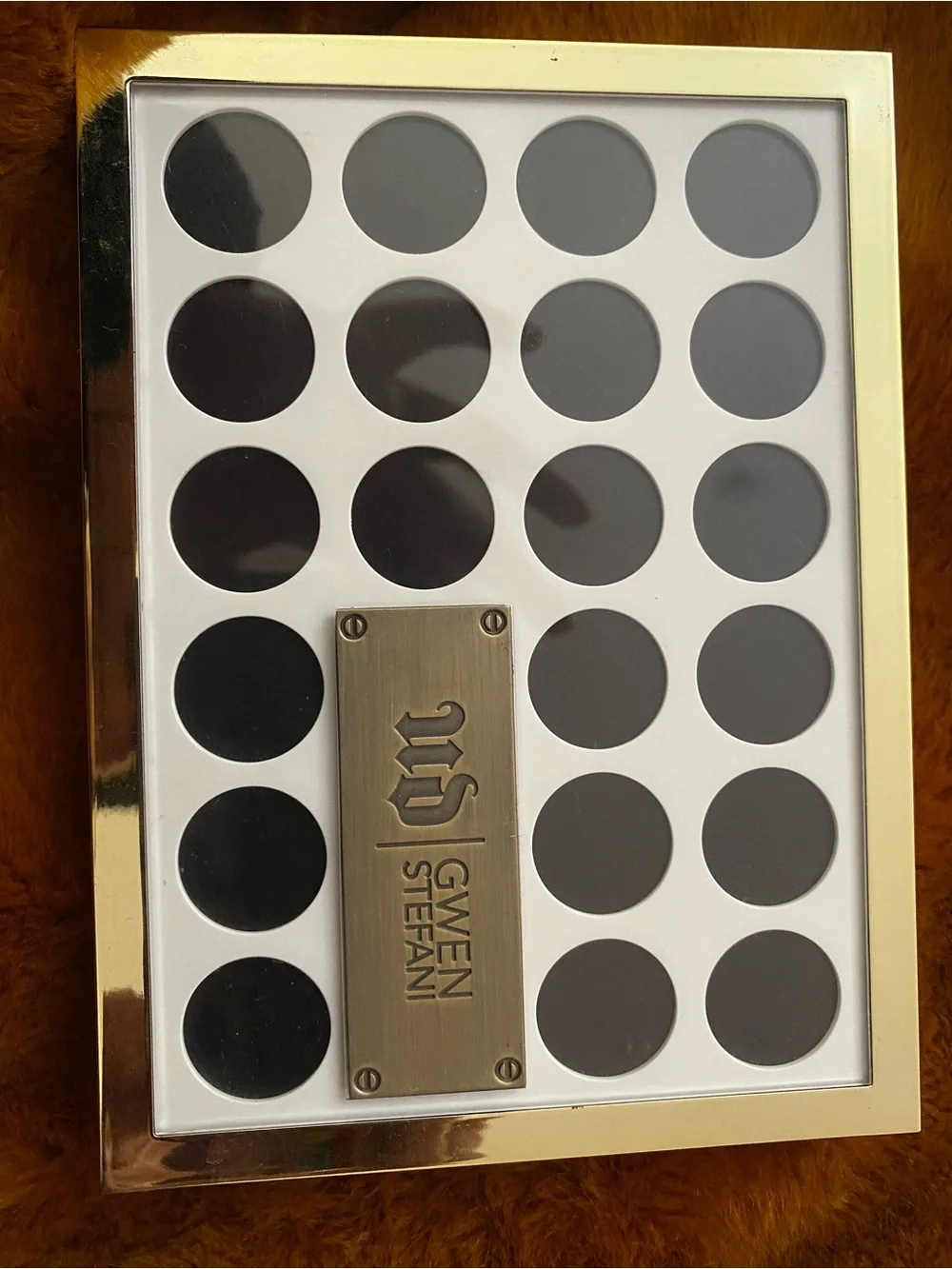 Urban Decay & Gwen Stefani eyeshadow palette